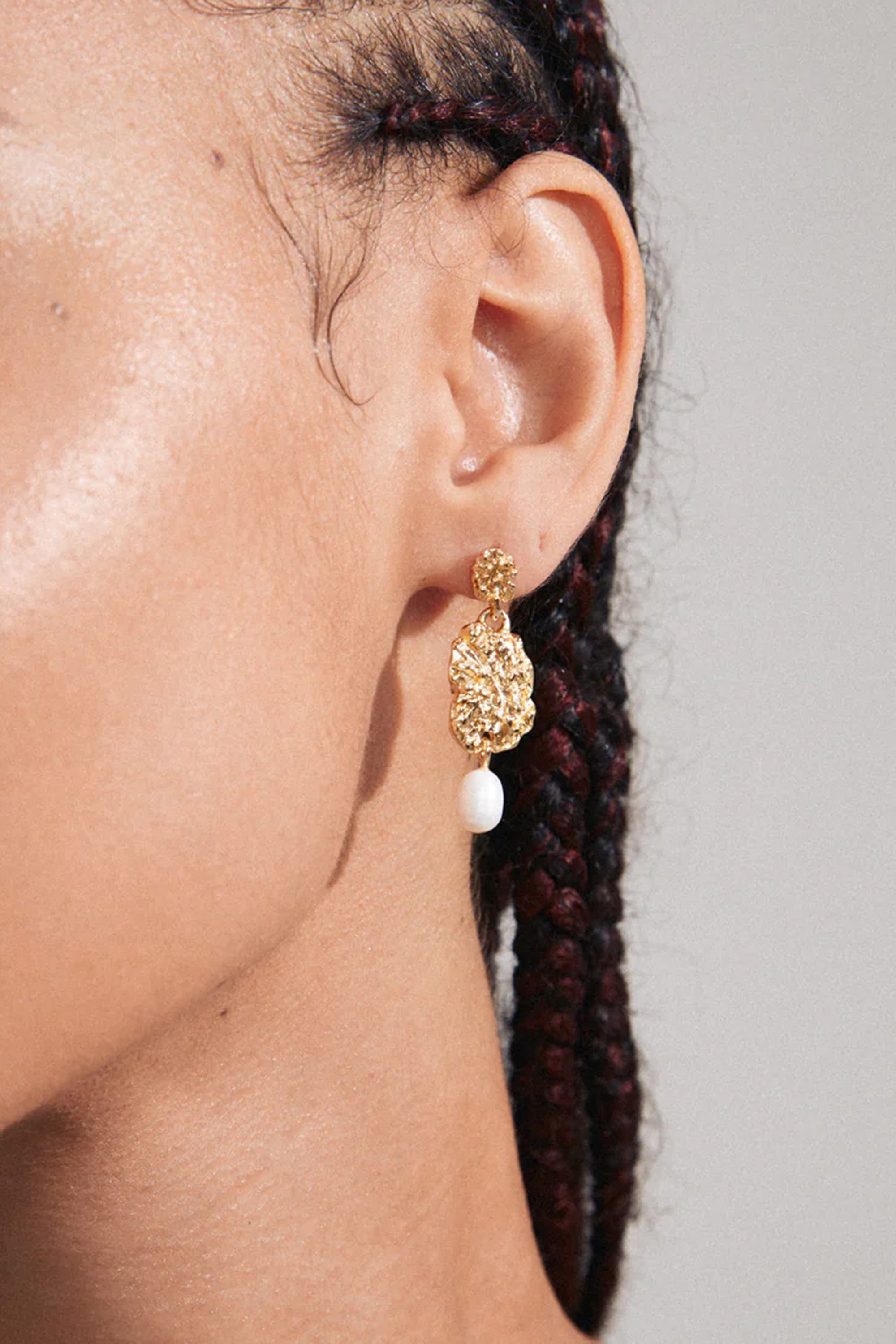 True Earrings Gold